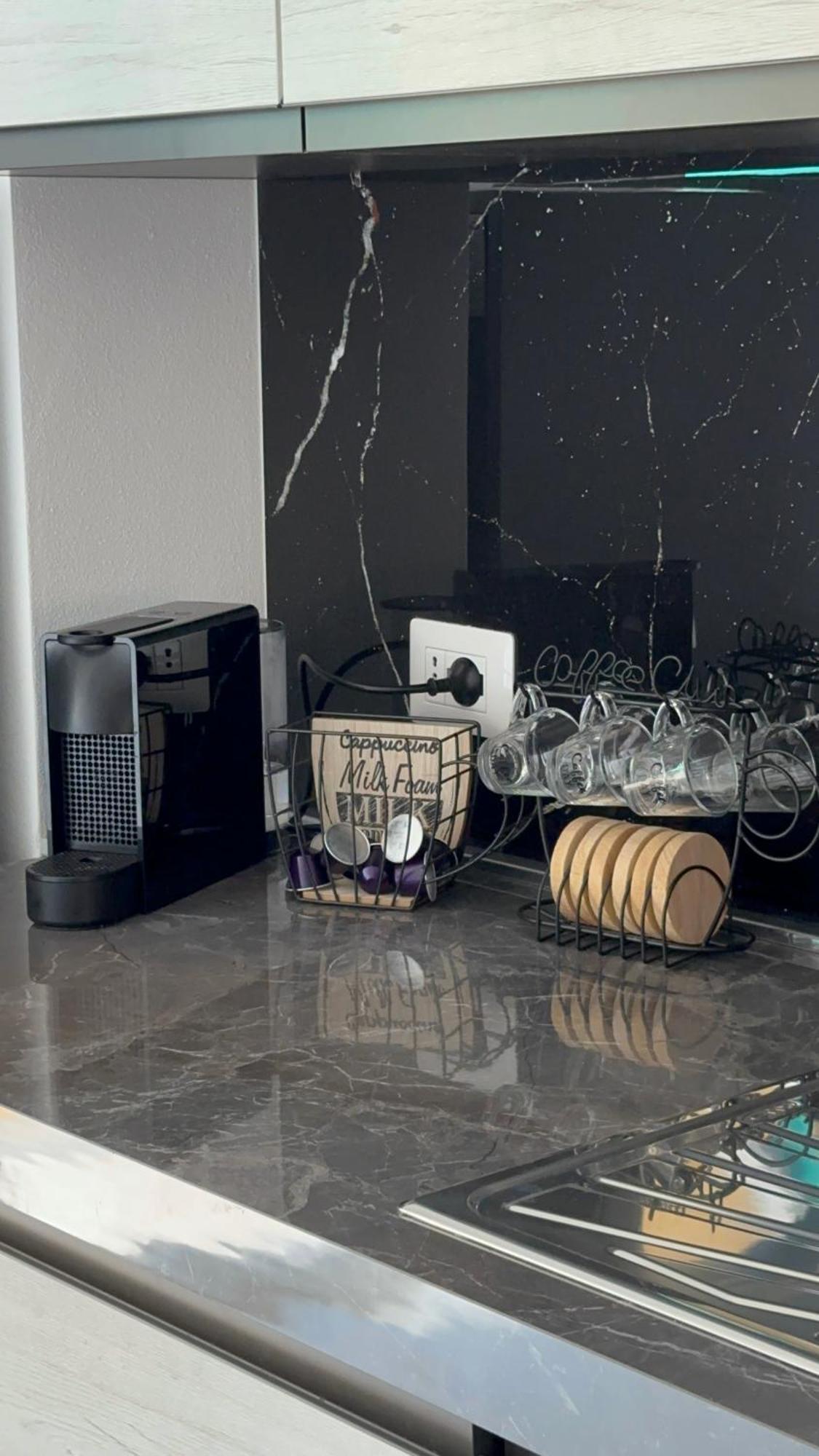 レーザCasa La Rosaアパートメント エクステリア 写真
